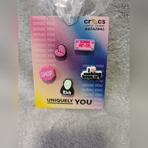 Crocs boys drool jibbitz Sz OS NWT